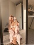 Vyvan Le (vyvanle) OnlyFans Leaks Netherlands Smug Asian Chinese Doll Porn Album