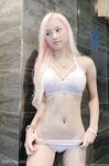 Vyvan Le (vyvanle) OnlyFans Leaks Netherlands Smug Asian Chinese Doll Porn Album