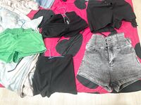 Girl-next-door internet friend shares self-taken nude photos / 爆可愛鄰家女網友投稿自拍全裸套圖