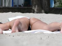 Hot Nudist Girl Topless Showing Boobs 10