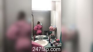 Amanda S Leaked Amateur Slim Athlete Showing Boobs and playing with herself