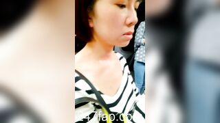 Peeping on Tits (Showing Face) Young Amateur Chinese Asian Girl in Public 194