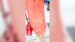 Peeping on Tits (Showing Face) Young Amateur Chinese Asian Girl in Public 223