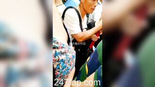 Peeping on Tits (Showing Face) Young Amateur Chinese Asian Girl in Public 231xx