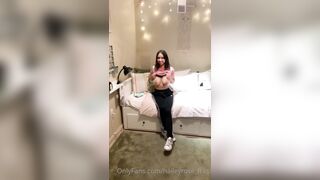Haileyrosexxx (Hailey Rose aka haileyrose42) OnlyFans Leaks haileyrosefree Latin Girl Porn 24