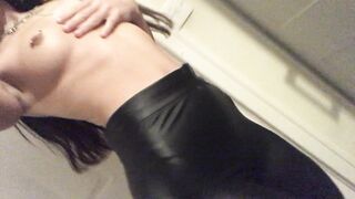 Emolyxx (Em aka emilymullzz aka Emxxo aka em.ull) OnlyFans Leaks 19 yo Ireland Babe Porn Video 415