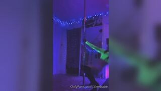 Aleebabe (Alee Babe aka Alee.babe) OnlyFans Leaks Kinky and Sweet Cumming Babe Porn Video 3