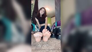 Celestialphoebe (Celestial Phoebe aka phoebeyourcelestial4 aka phoebesfeet) OnlyFans Foot Fetish Specialist 3
