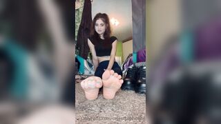 Celestialphoebe (Celestial Phoebe aka phoebeyourcelestial4 aka phoebesfeet) OnlyFans Foot Fetish Specialist 3