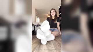 Celestialphoebe (Celestial Phoebe aka phoebeyourcelestial4 aka phoebesfeet) OnlyFans Foot Fetish Specialist 50