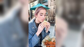 Liviniaroberts (Livinia Roberts aka liviniaxx aka urfavonlinesloot) OnlyFans Leaks Tiktoker & Mattress Actress & professional sloot19