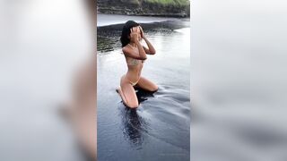 Erzabelx (Erzbel aka erzabel) OnlyFans Leaks Island All Natural Petite Girl from Colombia Porn Video 11