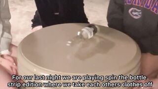 Avaxreyyes (Ava Reyes aka ARwaifuu) OnlyFans Leaks Florida Hooters Girl by day & your favorite E-Girl by night Porn 1