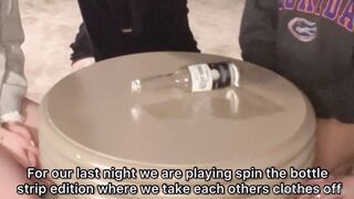 Avaxreyyes (Ava Reyes aka ARwaifuu) OnlyFans Leaks Florida Hooters Girl by day & your favorite E-Girl by night Porn 1