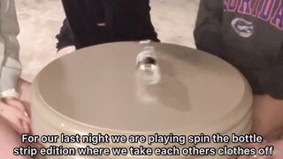 Avaxreyyes (Ava Reyes aka ARwaifuu) OnlyFans Leaks Florida Hooters Girl by day & your favorite E-Girl by night Porn 1