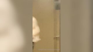 Avaxreyyes (Ava Reyes aka ARwaifuu) OnlyFans Leaks Florida Hooters Girl by day & your favorite E-Girl by night Porn 2