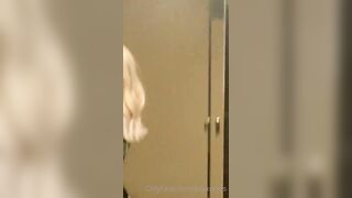 Avaxreyyes (Ava Reyes aka ARwaifuu) OnlyFans Leaks Florida Hooters Girl by day & your favorite E-Girl by night Porn 2