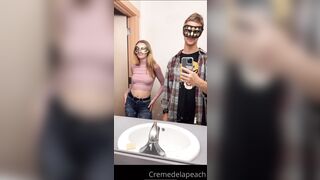 Cremedelapeach (Cream Dela Peach aka Cr3medelapeach) P3aches_n_cream 19 yo Single College Student Porn 2