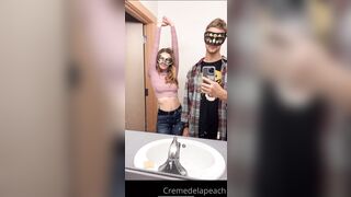 Cremedelapeach (Cream Dela Peach aka Cr3medelapeach) P3aches_n_cream 19 yo Single College Student Porn 2