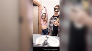 Cremedelapeach (Cream Dela Peach aka Cr3medelapeach) P3aches_n_cream 19 yo Single College Student Porn 2