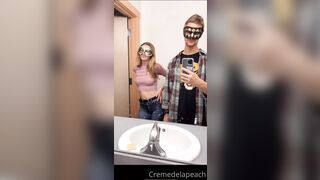 Cremedelapeach (Cream Dela Peach aka Cr3medelapeach) P3aches_n_cream 19 yo Single College Student Porn 2