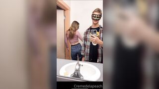 Cremedelapeach (Cream Dela Peach aka Cr3medelapeach) P3aches_n_cream 19 yo Single College Student Porn 2
