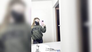 Cremedelapeach (Cream Dela Peach aka Cr3medelapeach) P3aches_n_cream 19 yo Single College Student Porn 3