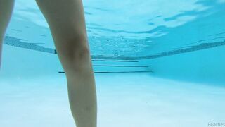 Cremedelapeach (Cream Dela Peach aka Cr3medelapeach) P3aches_n_cream 19 yo Single College Student Porn 28