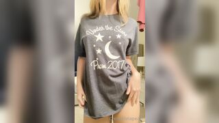 Cremedelapeach (Cream Dela Peach aka Cr3medelapeach) P3aches_n_cream 19 yo Single College Student Porn 22