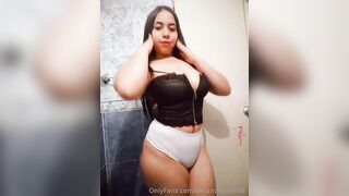 Alejamiel18 (Aleja Mieles aka alejamieles0318 aka CositalindaA03) OnlyFans Leaks alejandra Huge Boobs Babe 2