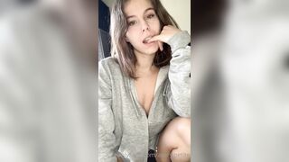 Avery.petite (Averypetite aka Avery Petitie) OnlyFans Leaks Twitch Streamer Cosplayer Sexy Video 3