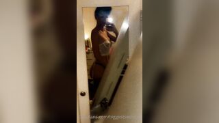 Biggestsecretxo (Nia aka Niaseabornxox aka shanseaborn) OnlyFans Leaks Horny Cam Girl Porn Video 5