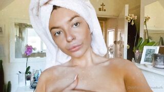 Madsofc (Madeleine Banks aka maddybanks) OnlyFans Leaks 19 yo Petite Sexy Little Brunette with Prettiest Feet Porn 70