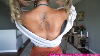 Bloomyogi (Emma Bloom aka Bloomyogi aka bloomyogi1) OnlyFans Leaks oftravelcouple Nature lover Porn 30