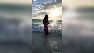 Bloomyogi (Emma Bloom aka Bloomyogi aka bloomyogi1) OnlyFans Leaks oftravelcouple Nature lover Porn 40