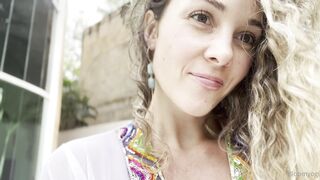 Bloomyogi (Emma Bloom aka Bloomyogi aka bloomyogi1) OnlyFans Leaks oftravelcouple Nature lover Porn 58