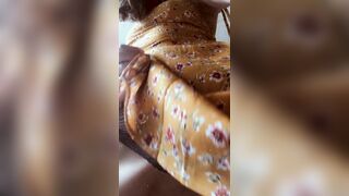 Bloomyogi (Emma Bloom aka Bloomyogi aka bloomyogi1) OnlyFans Leaks oftravelcouple Nature lover Porn 2