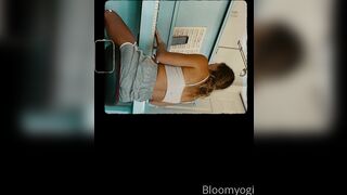 Bloomyogi (Emma Bloom aka Bloomyogi aka bloomyogi1) OnlyFans Leaks oftravelcouple Nature lover Porn 35