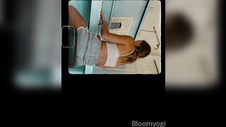 Bloomyogi (Emma Bloom aka Bloomyogi aka bloomyogi1) OnlyFans Leaks oftravelcouple Nature lover Porn 35