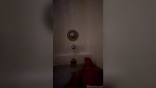 Bloomyogi (Emma Bloom aka Bloomyogi aka bloomyogi1) OnlyFans Leaks oftravelcouple Nature lover Porn 18