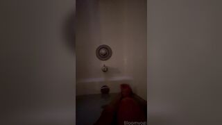 Bloomyogi (Emma Bloom aka Bloomyogi aka bloomyogi1) OnlyFans Leaks oftravelcouple Nature lover Porn 18