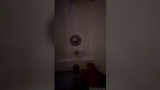 Bloomyogi (Emma Bloom aka Bloomyogi aka bloomyogi1) OnlyFans Leaks oftravelcouple Nature lover Porn 18