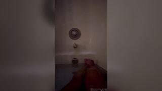 Bloomyogi (Emma Bloom aka Bloomyogi aka bloomyogi1) OnlyFans Leaks oftravelcouple Nature lover Porn 18