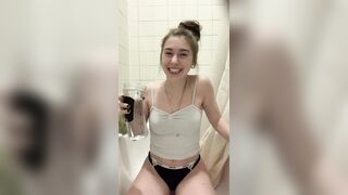 Nikkilafae (Nikki LaFae aka nikkilafaefree) OnlyFans leaks 4 foot 9 inch 22 yo Slim Fit Girl Porn 41