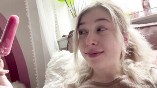 Nikkilafae (Nikki LaFae aka nikkilafaefree) OnlyFans leaks 4 foot 9 inch 22 yo Slim Fit Girl Porn 72