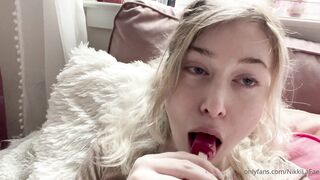 Nikkilafae (Nikki LaFae aka nikkilafaefree) OnlyFans leaks 4 foot 9 inch 22 yo Slim Fit Girl Porn 72