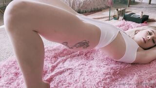 Nikkilafae (Nikki LaFae aka nikkilafaefree) OnlyFans leaks 4 foot 9 inch 22 yo Slim Fit Girl Porn Video 22