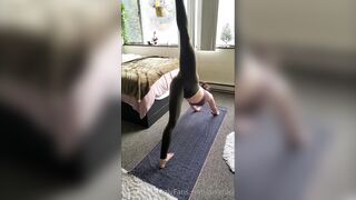 Julesari (Jules Ari aka juleserrari aka arijules1) onlyFans Leaks Sexy Silly Pretzel Girl Porn Video 105