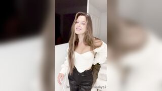 Alexiaskye2 (Aelxia Skye aka alexiaskye aka sweetlilalexia) OnlyFans Leaks valerie_2004 18 yo Sexy Babe  15