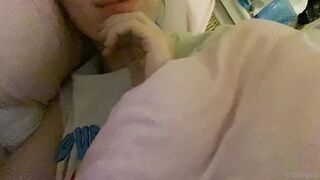 (25)- Lilc0smic (Cosmic aka CosmicCreatures) OnlyFans Leaks Freaky Lil Hippie and Full Time Brat Porn